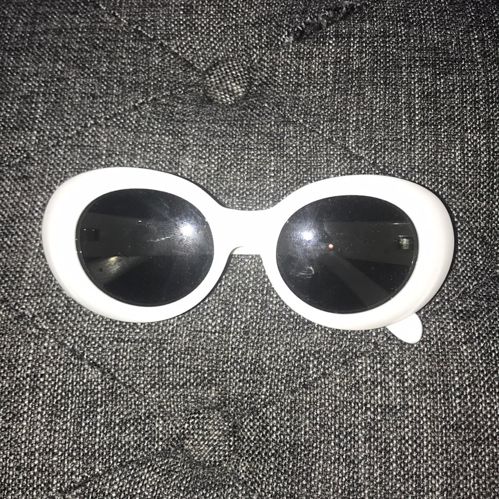 Clout goggles